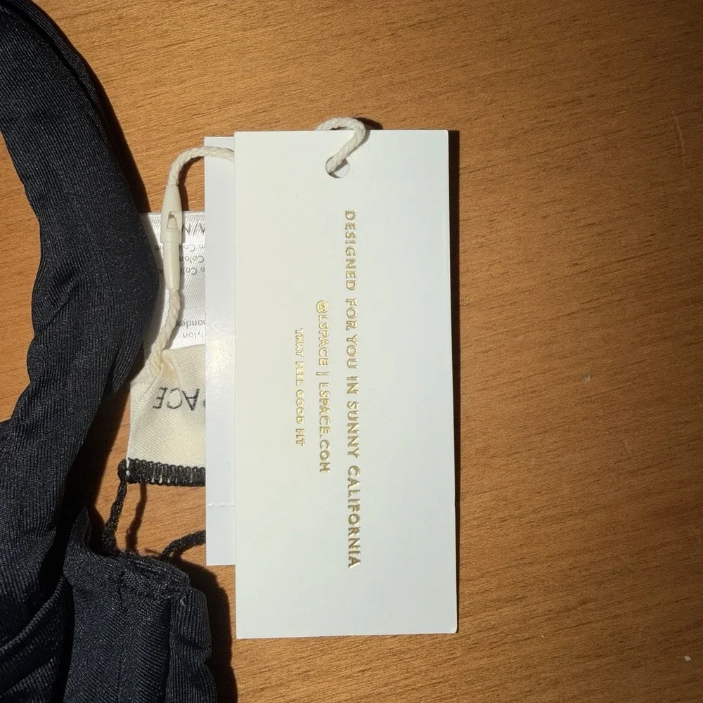 NEW L* Space Women's Coast To Coast Bikini Top Size Medium Black $119 TOP ONLY‎